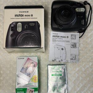 Fuji Film instax mini 8 Camera with 1 single film refill - TESTED
